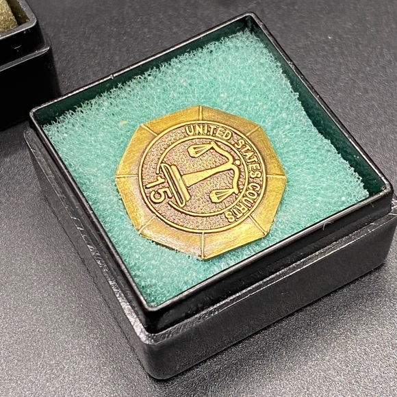 United States Courts 10-15-20 Years of Service Lapel Pins - Picture 6 of 10